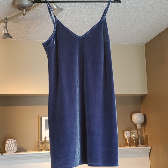 Hollister Blue Velvet Cami Dress - Picture 3 of 7